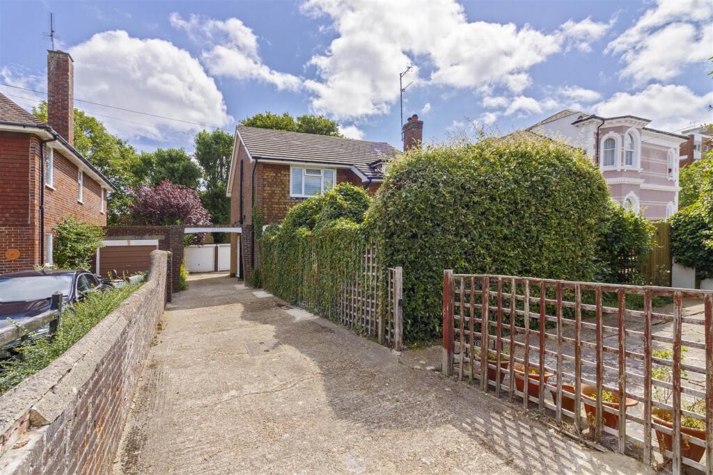 Main image of property: Belsize Road, Worthing, BN11 4RH