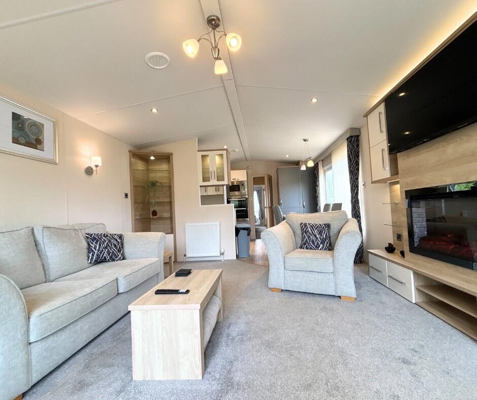 Wold View Country Park Pelham Road Claxby Lincolnshire LN8 3YR - View 5