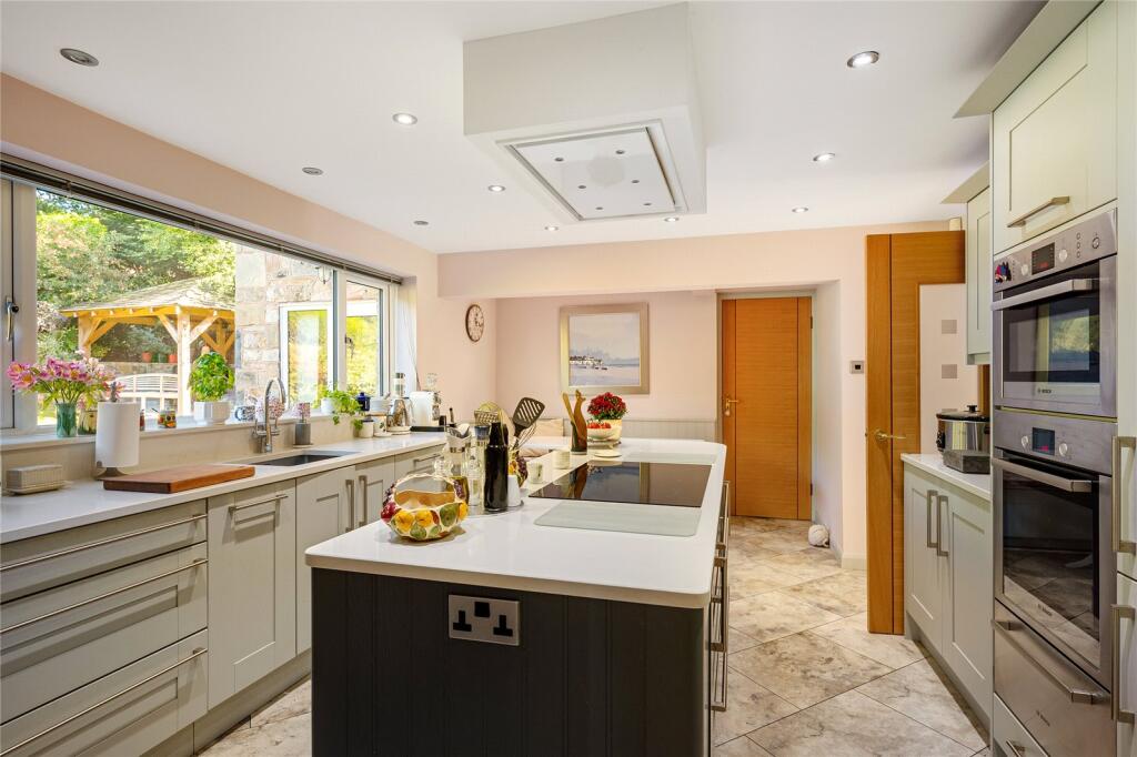 Albans Close, Bardsey, LS17 photo 2