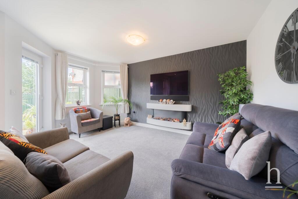 Madeley Drive, West Kirby, CH48 photo 3