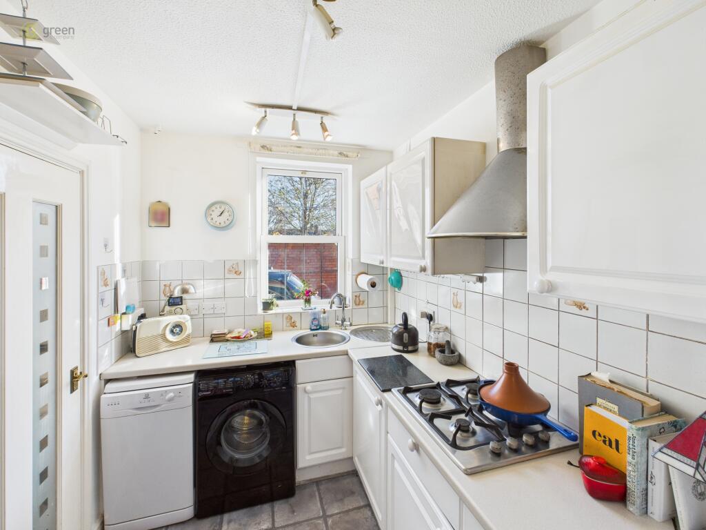 House in Sutton Coldfield, Maney - View 4