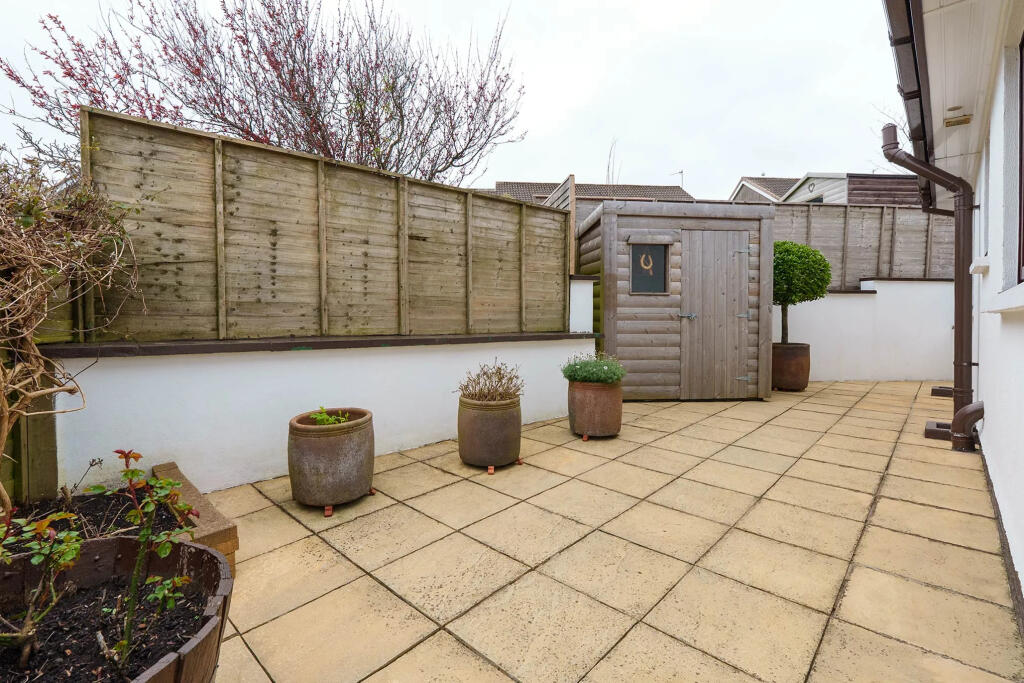 21, Maple Avenue, Onchan photo 2