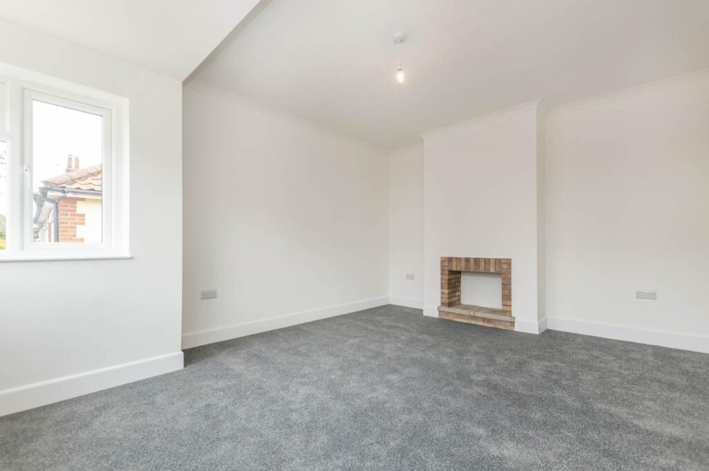 Blenheim Close, Sprowston - View 5