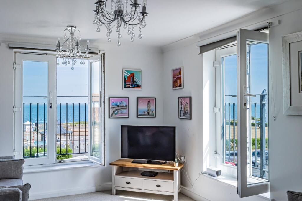 Apartment in Thanet, Cliftonville West, Cliftonville - More
