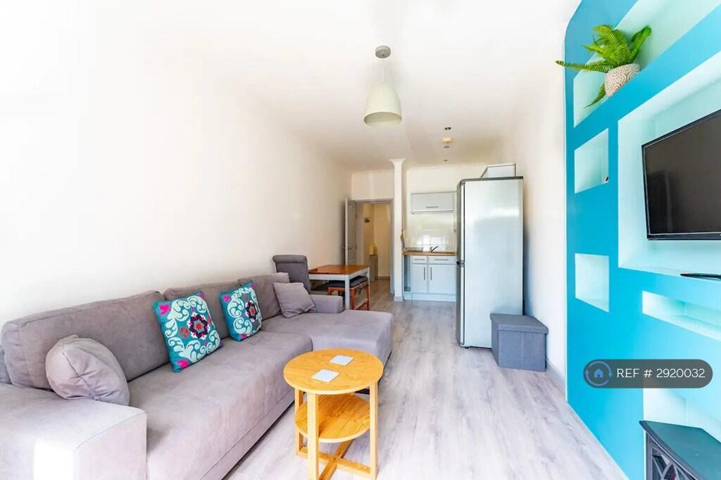 Main image of property: Hawkwood Road, Bournemouth, BH5