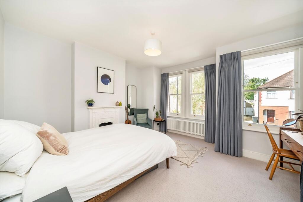 House in London - View 5