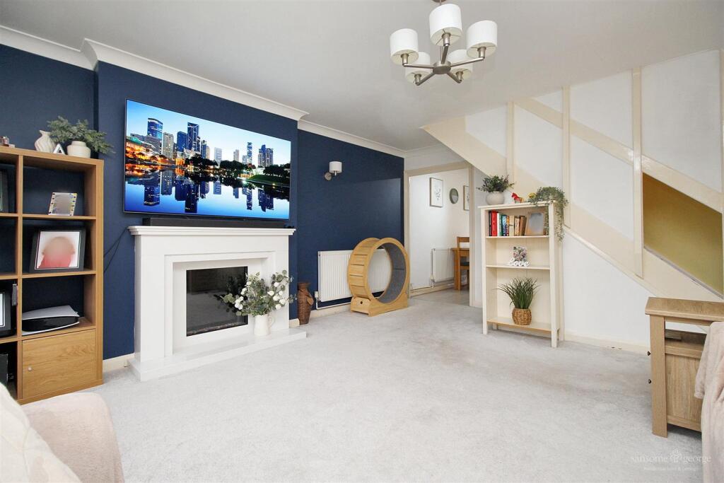 House in Reading, Holybrook - More