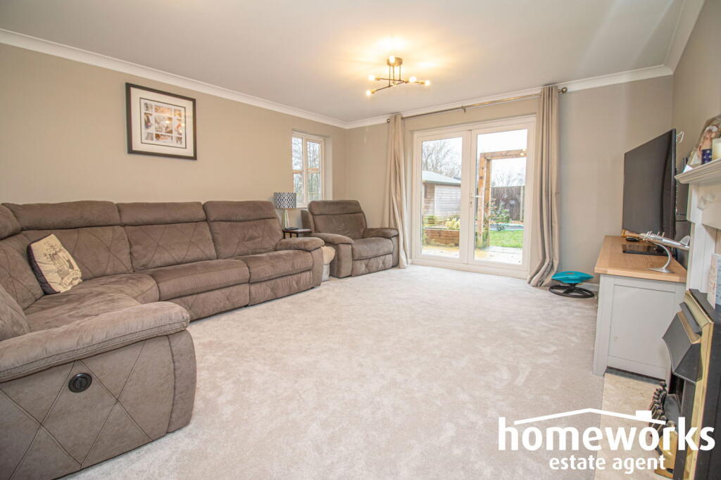 Mitchell Close, Dereham, NR19 photo 4