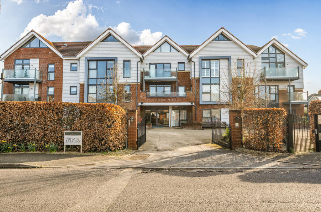 1-bed house on Duttons Road, Romsey, Hampshire, SO51, £335,000