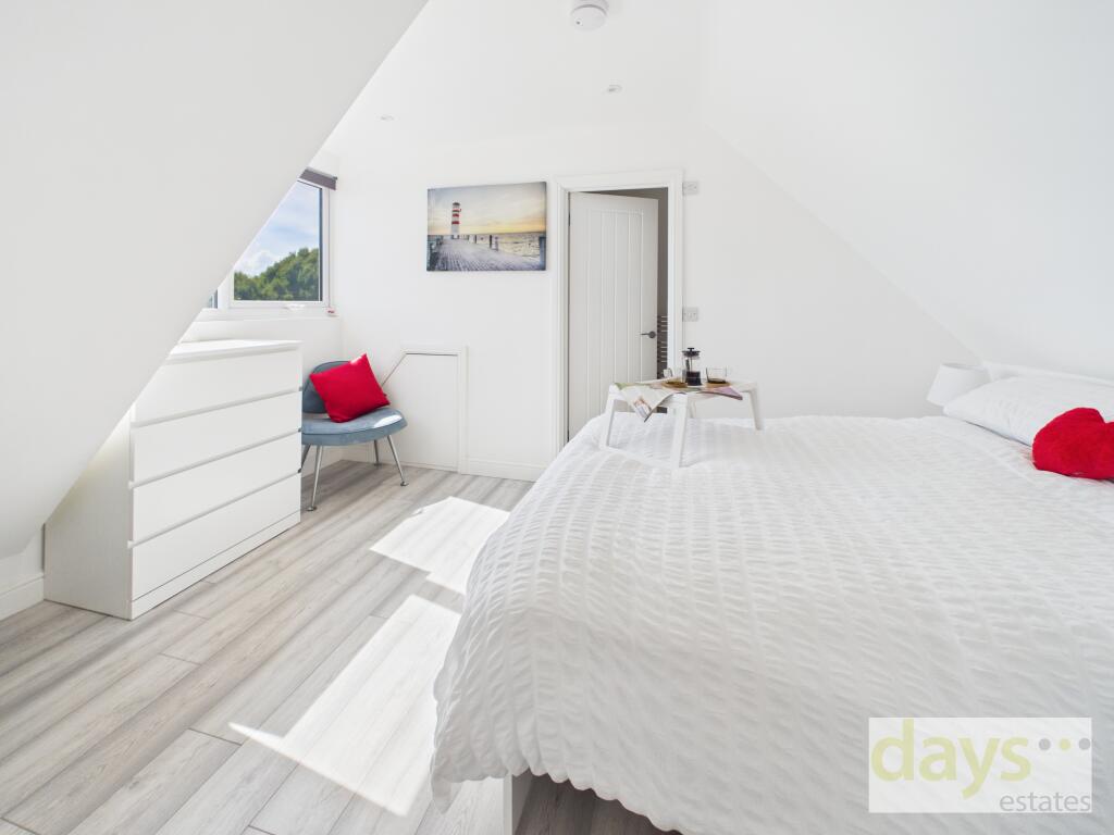 House in Portsmouth, Fratton - More