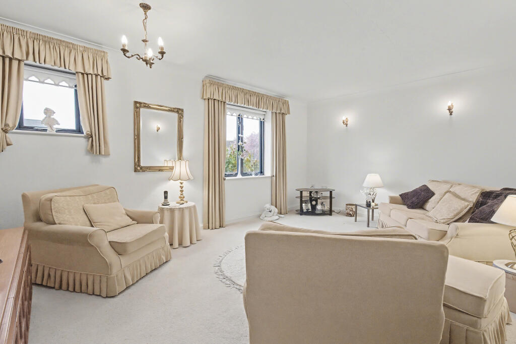 Thames Court, Eynsham, Oxford photo 2