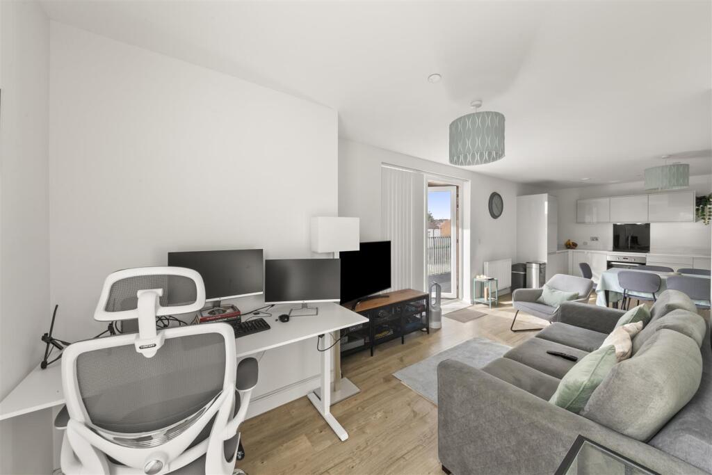 Apartment in London - More