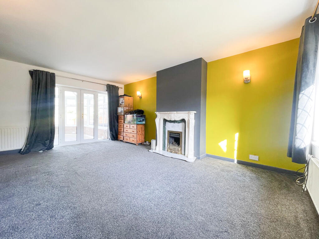 Redhill Drive, Bredbury photo 4