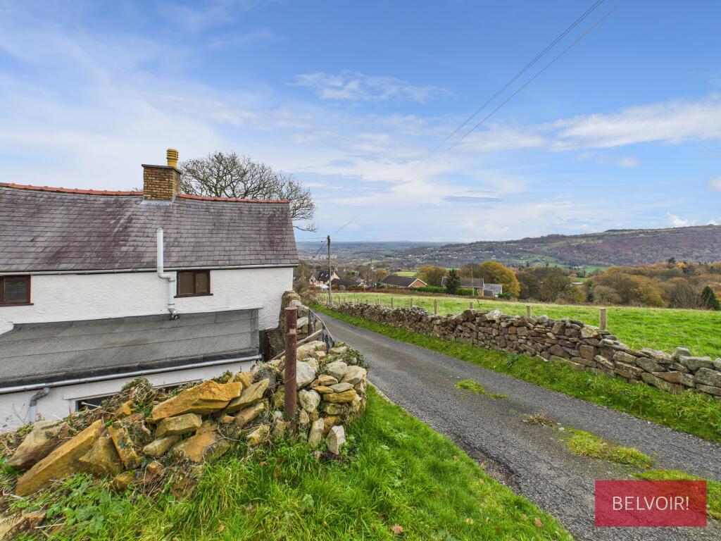 Maes Mawr Road, Garth, Denbighshire, LL20 photo 4