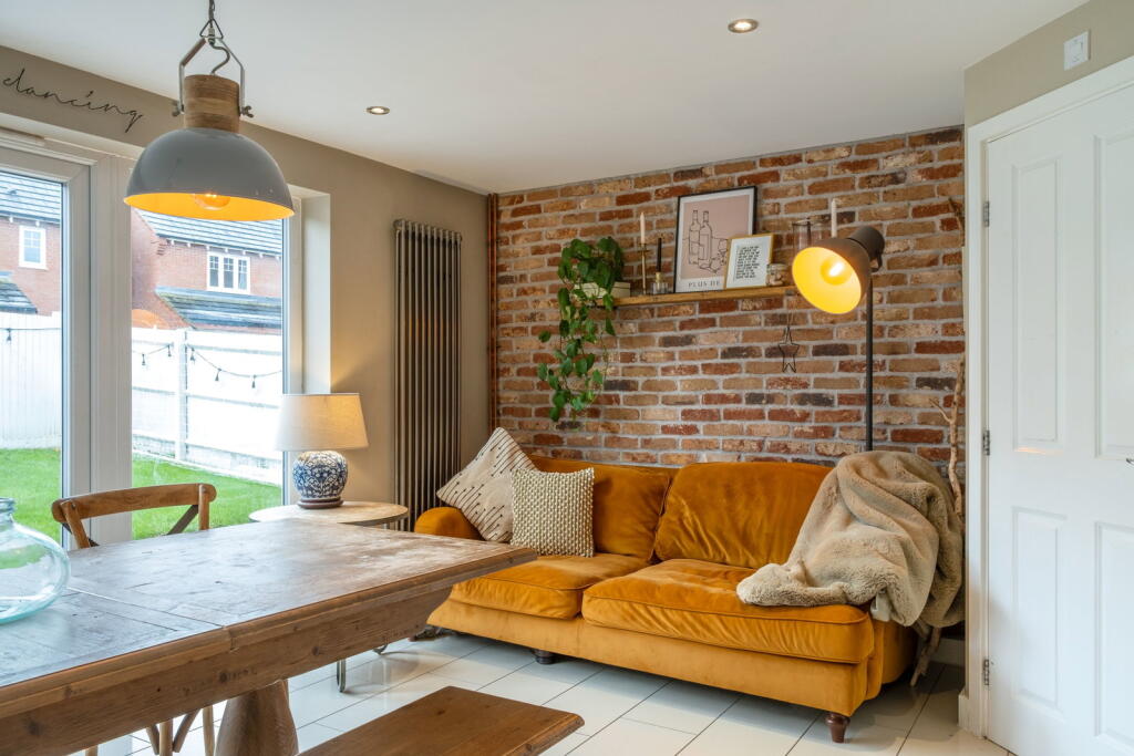 House in Rushcliffe, East Leake - More