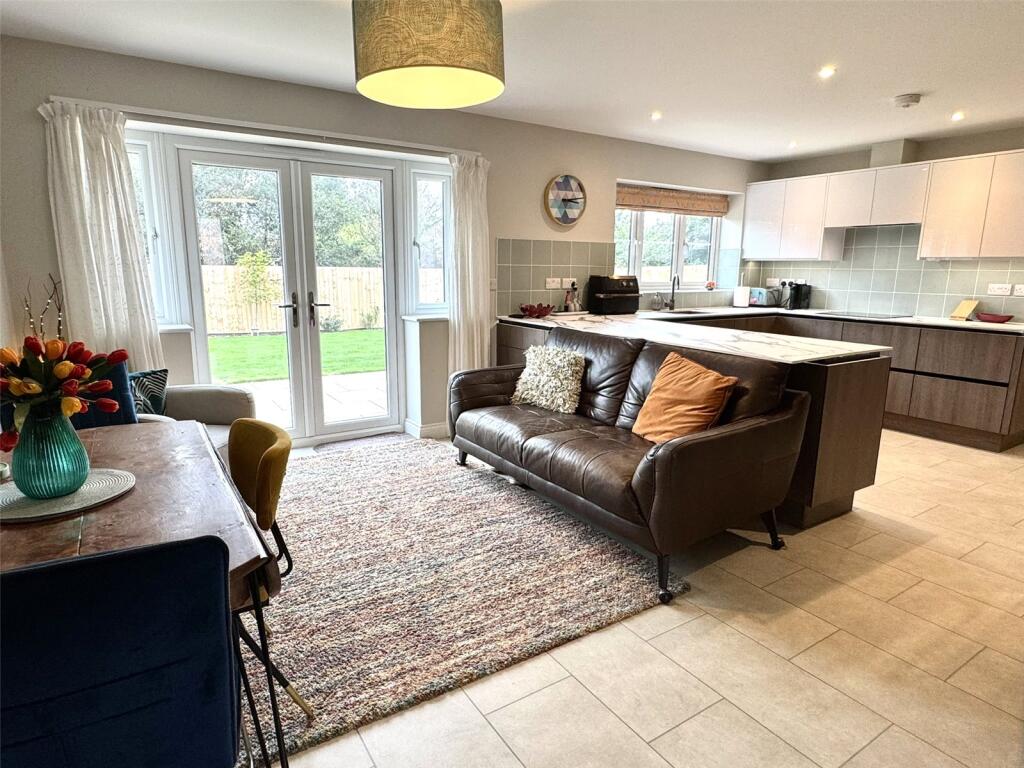 House in Taunton - View 4