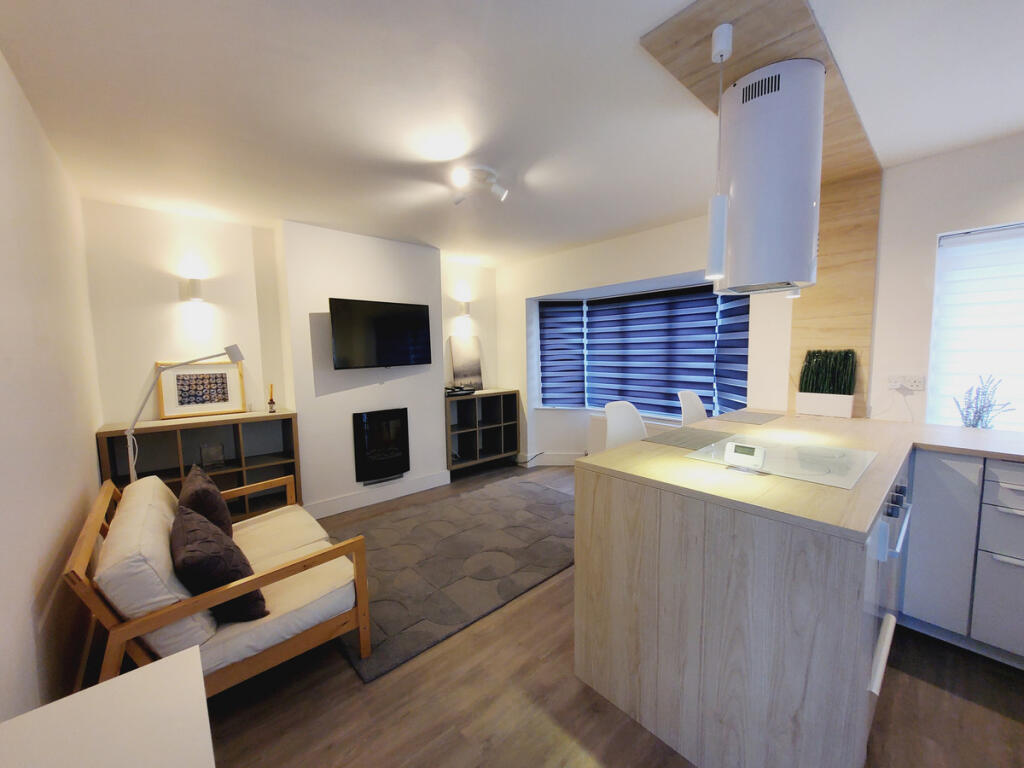 Main image of property: Selborne Gardens, London, NW4