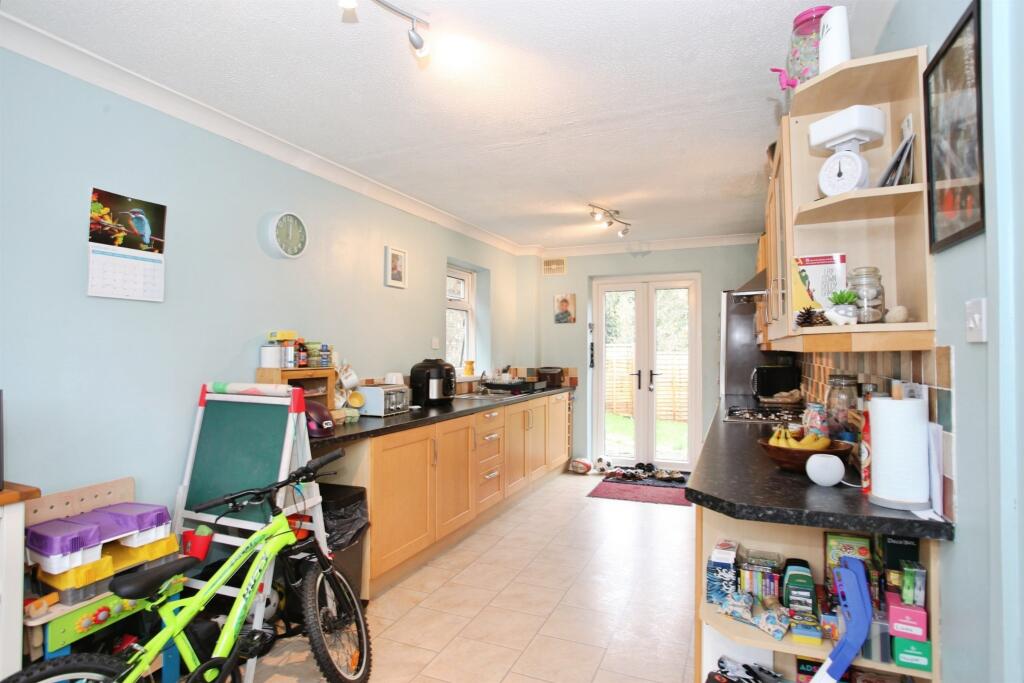 House in Gwaelod-y-garth, Morganstown, Radyr and Morganstown - More