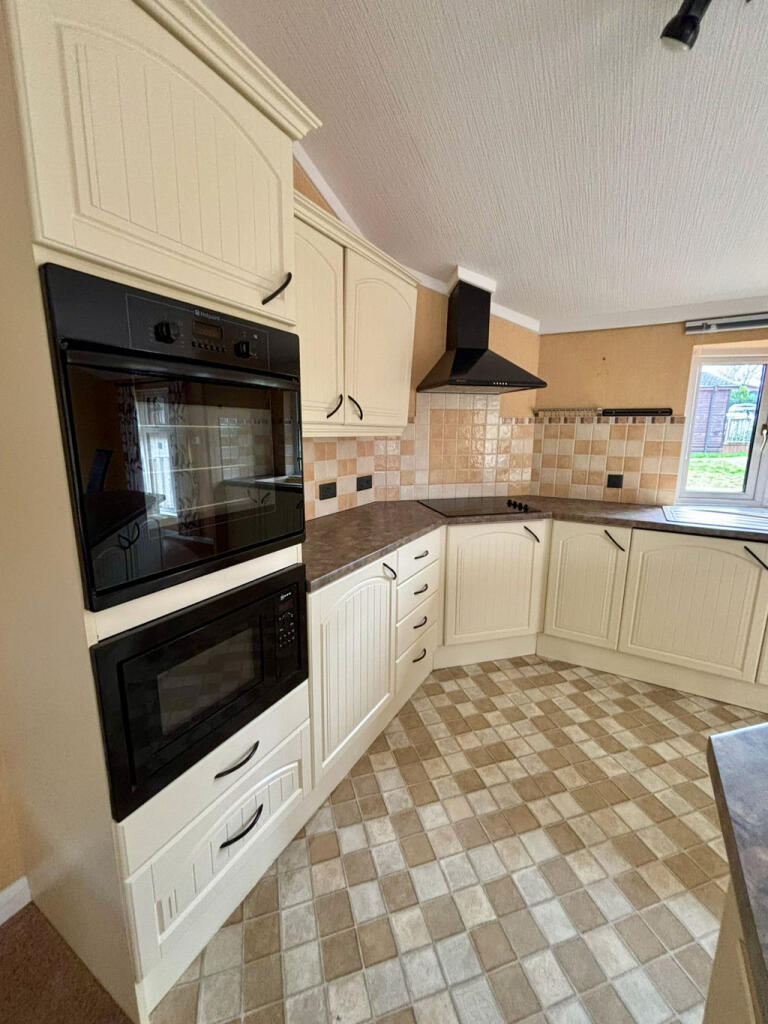 Holiday Lodge in The Surrey Hills photo 4