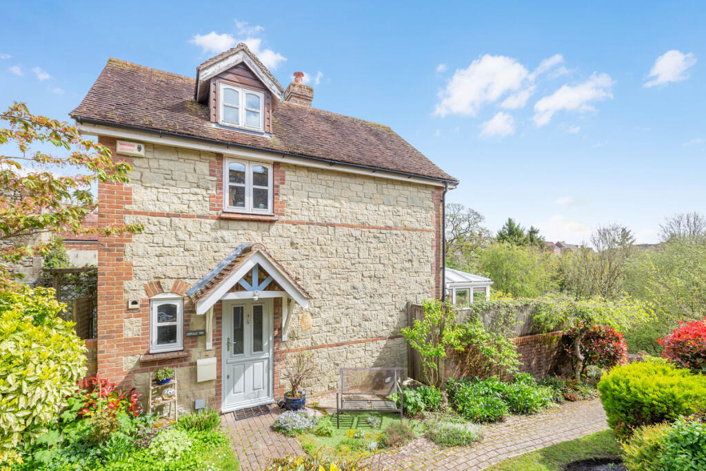 Main image of property: High House Court, High Street, Shaftesbury, SP7