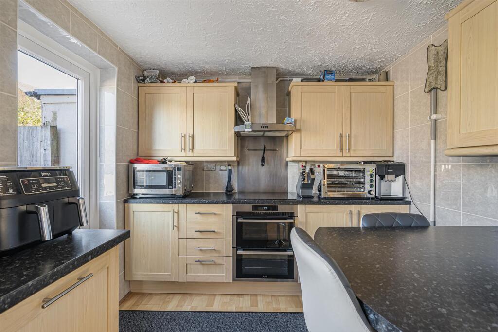 House in Lewes, Seaford - More