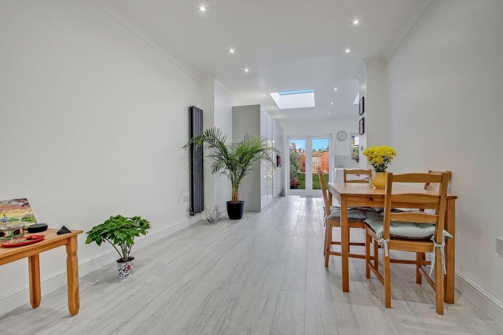 Currey Road, Greenford photo 3