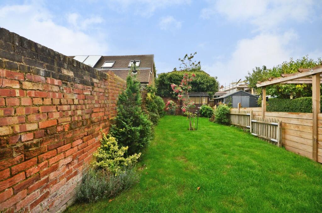 Ludlow Road, Guildford, GU2 - View 6