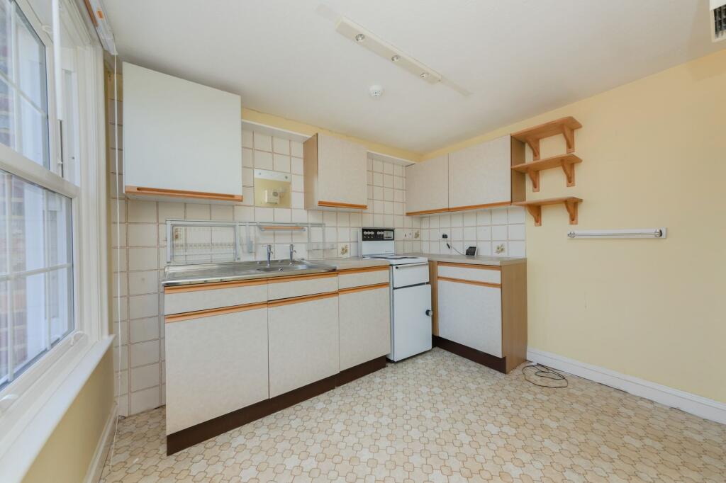 Delves Close, Ringmer, BN8 photo 3