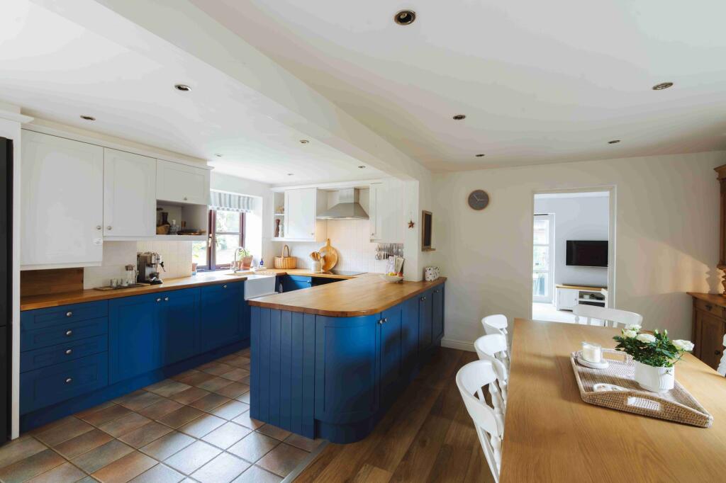 House in Exeter - View 4