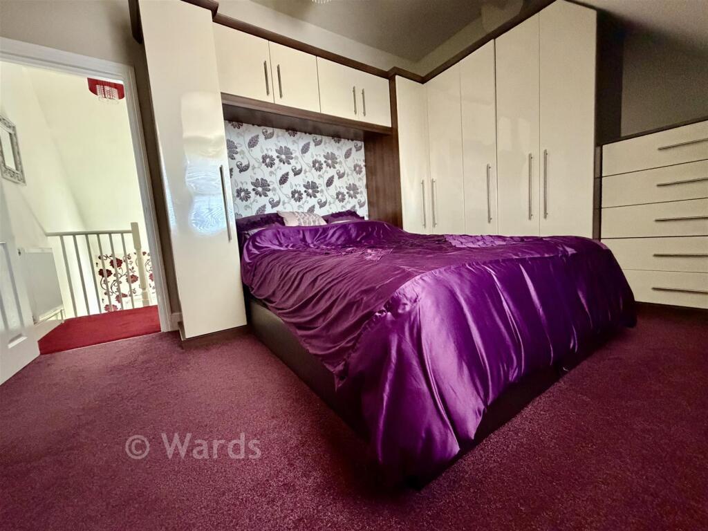 Apartment in Rochester - More