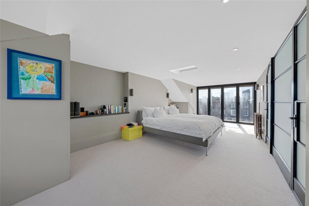 Apartment in London - More