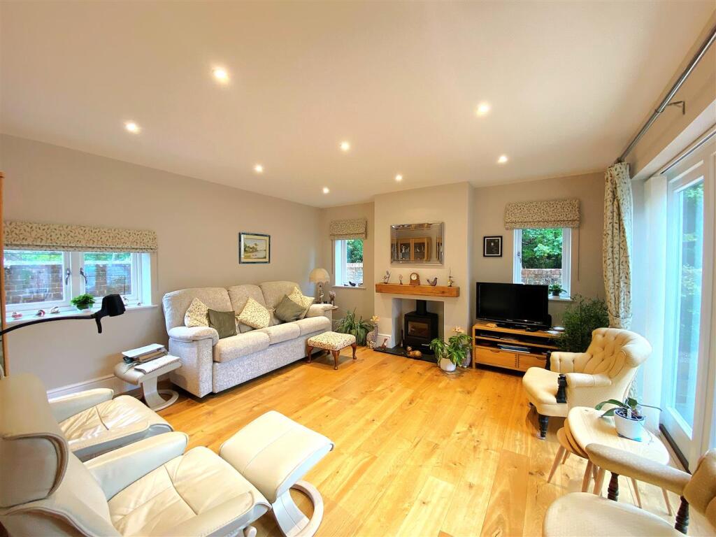 House in Tonbridge - View 3