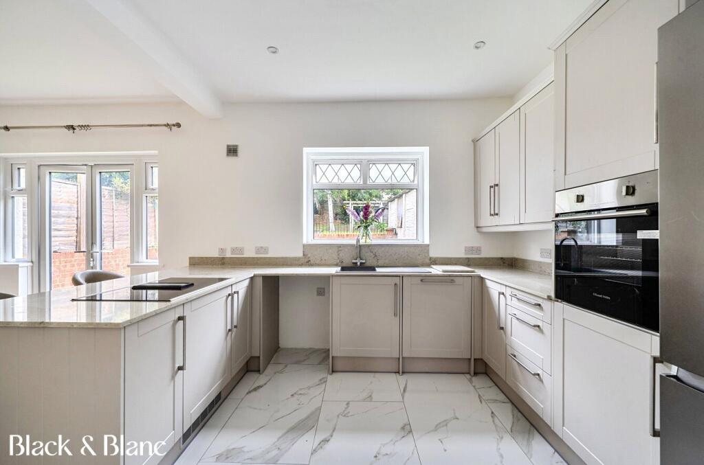 House in London - View 5