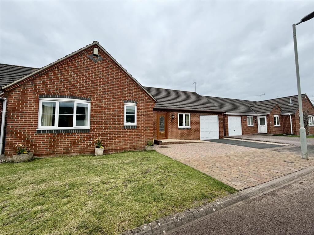 Main image of property: Keswick Close, Longlevens, Gloucester
