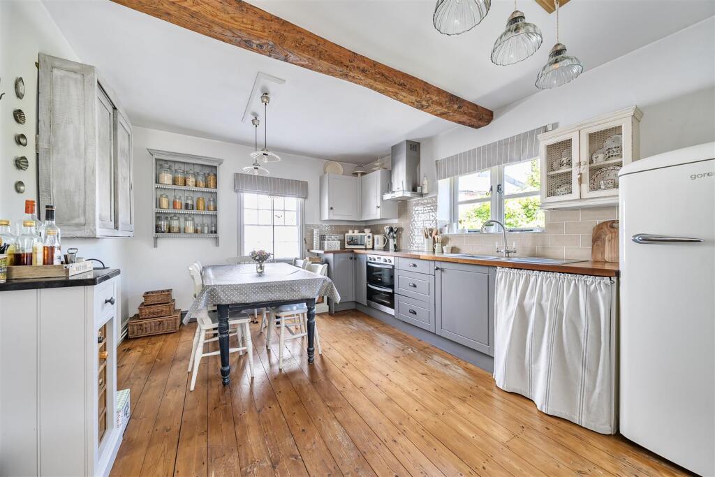 House in Swindon - View 3