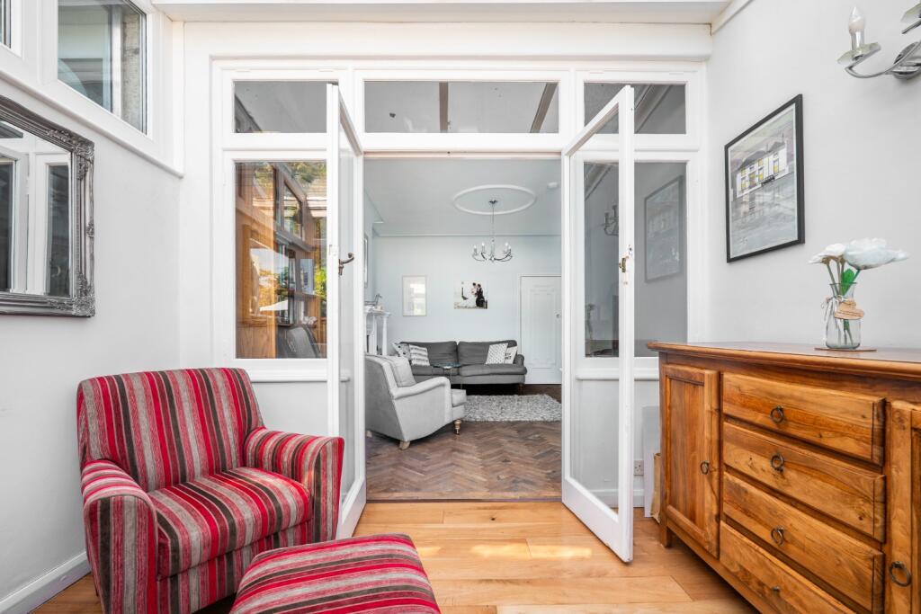 House in London - View 5