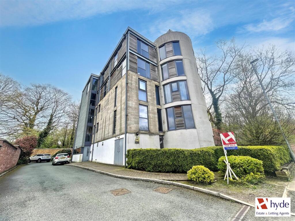 Main image of property: Heaton Lodge, Bury Old Road, Prestwich, Manchester. M25 1NZ