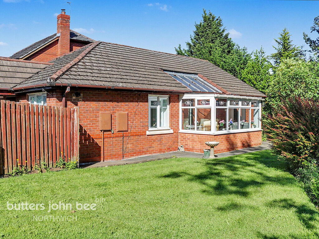 Mere Bank, Northwich photo 4