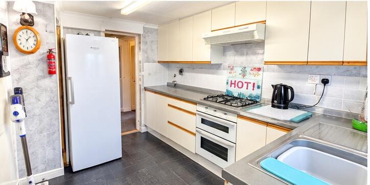 House in Plymouth, Glenholt - View 5