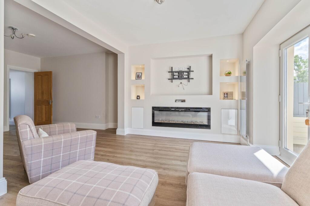 House in Crosskeys, Caerphilly - View 3