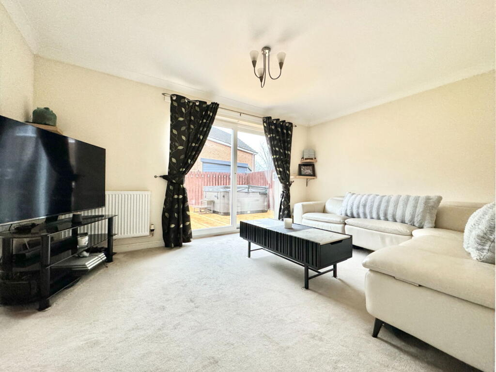 18, The Muirs, Tullibody, Alloa, FK10 2GB photo 3