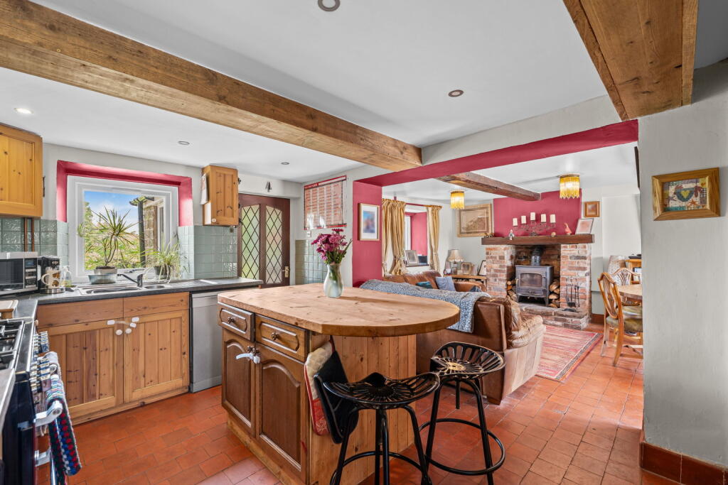 House in Stoke-on-Trent - View 4