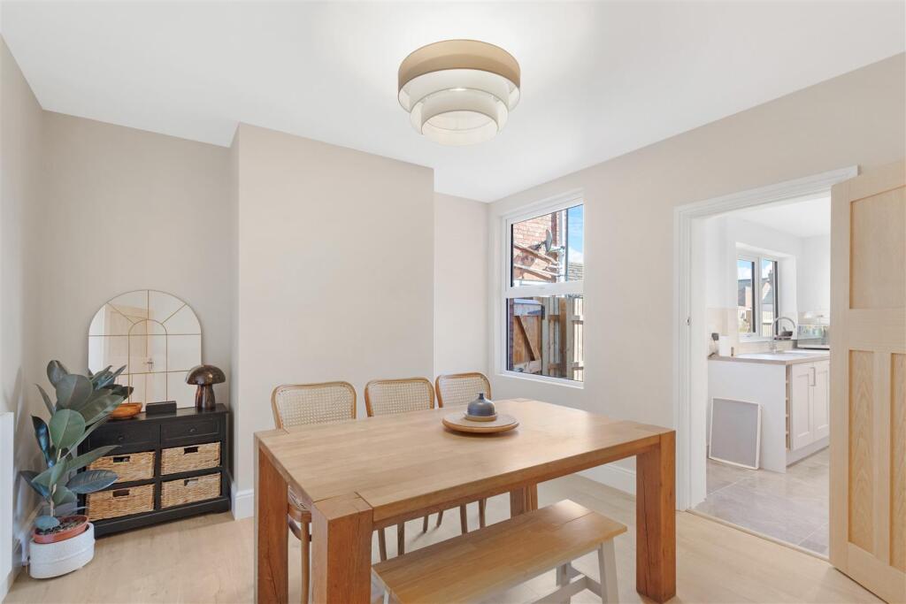 House in Kettering, Burton Latimer - View 4