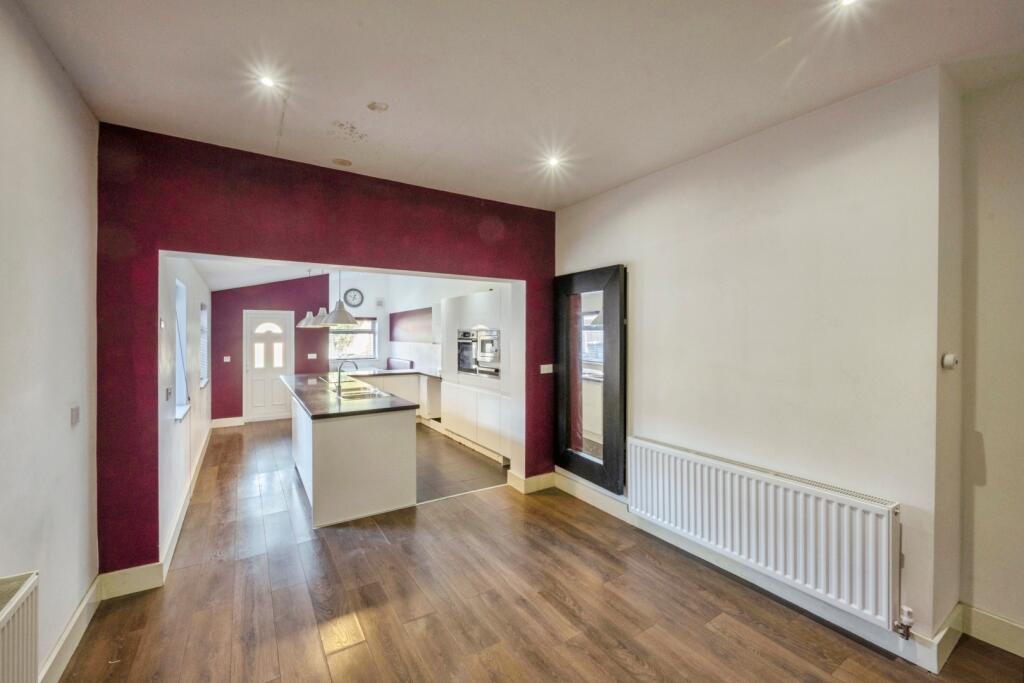 House in Doncaster, Stainforth - View 4