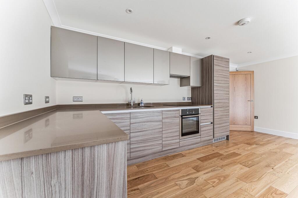 Apartment in Latimer, Little Chalfont - View 3