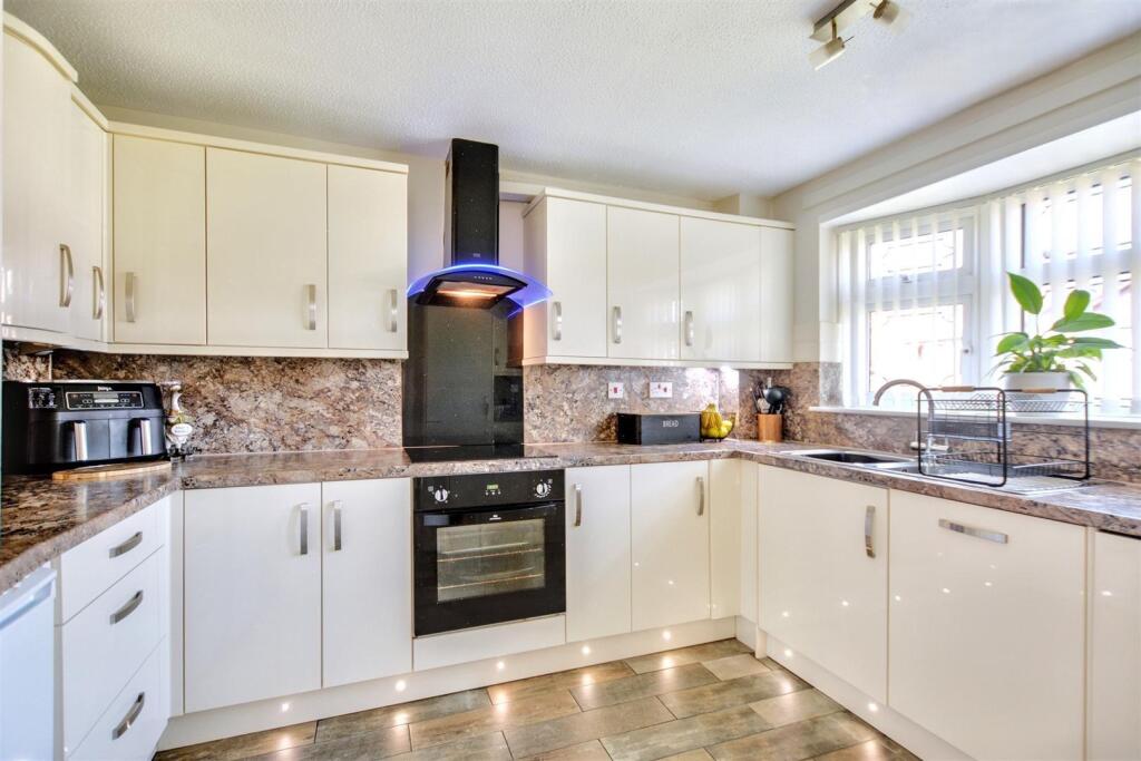 Derwent Avenue, West Hallam photo 2