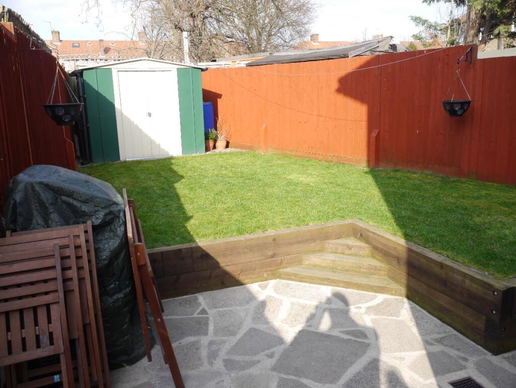 House in London - View 2