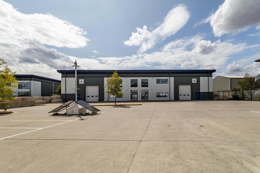 Units A to D Elstree Trade Park-99.jpg