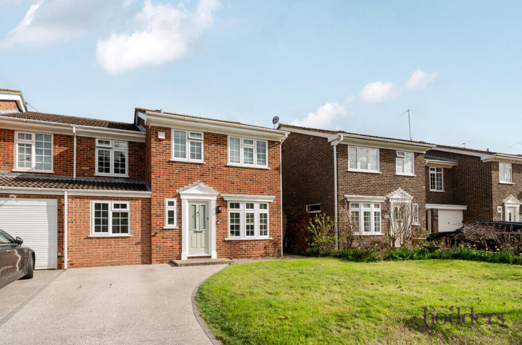 Main image of property: Chertsey, Surrey, KT16