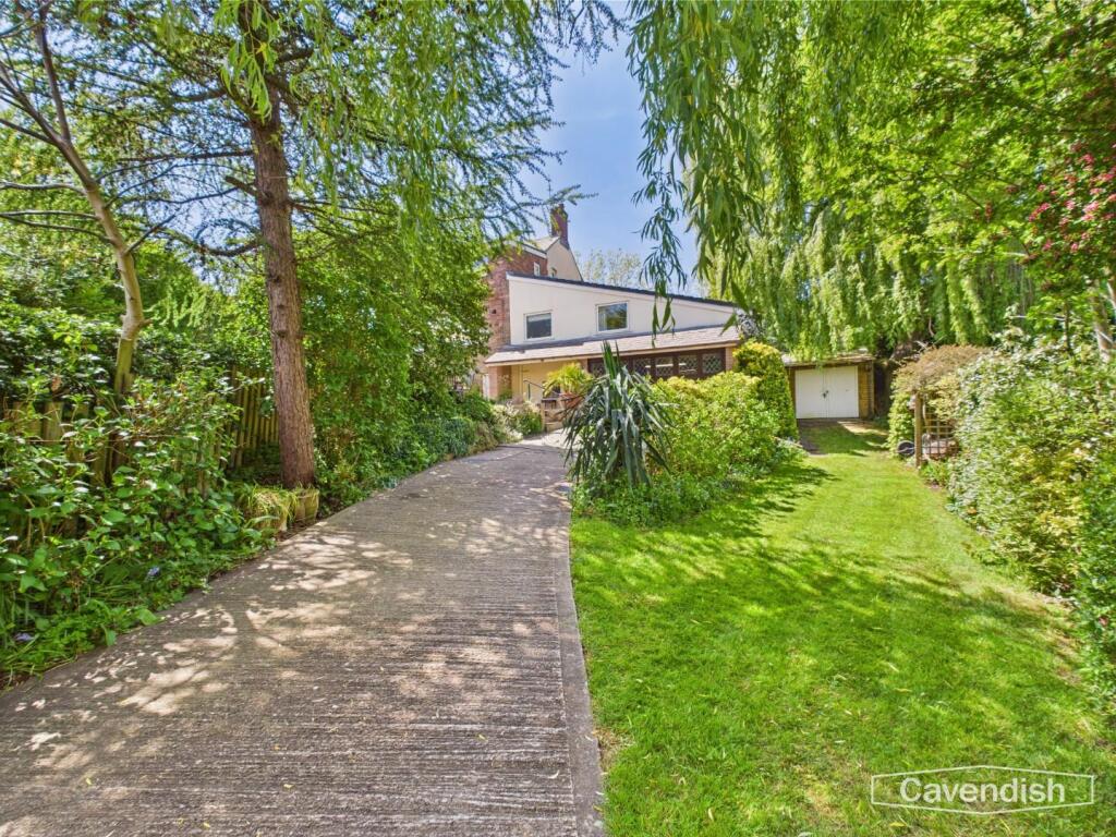 5-bed detached on Northop Road, Flint Mountain, £350,000